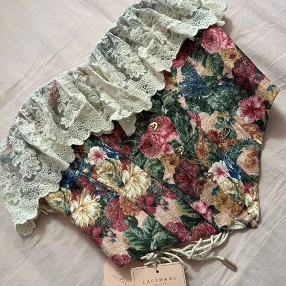 Lacemade Lace & Floral Corset Top โ Romantic Cottagecore Elegance - Picture 5 of 5
